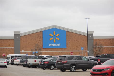 Walmart streetsboro ohio - Mar 6, 2024 · Walmart Supercenter. starstarstarstar_halfstar_border. 3.4 - 77 reviews. Rate your experience! Department Stores, Grocery Stores. Hours: 6AM - 11PM. 905 …